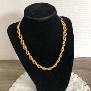 Vtg MCM Gold Tone Leaf Necklace